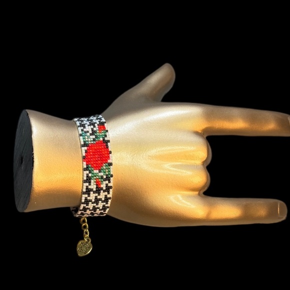 Handwoven loom rose herringbone bracelet adjustable gift for mother mom - Picture 6 of 9